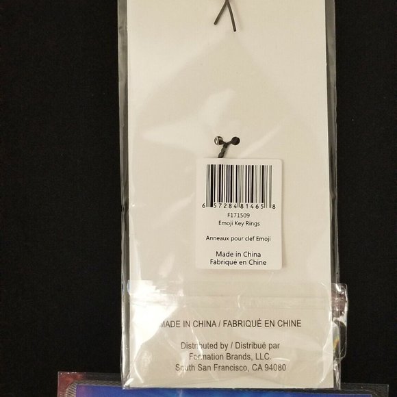 NEW 2" Emoji Key Chain (Ring) in Blushed Kissy Face - Picture 3 of 3